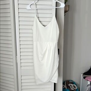 Elegant White Sleeveless Dress